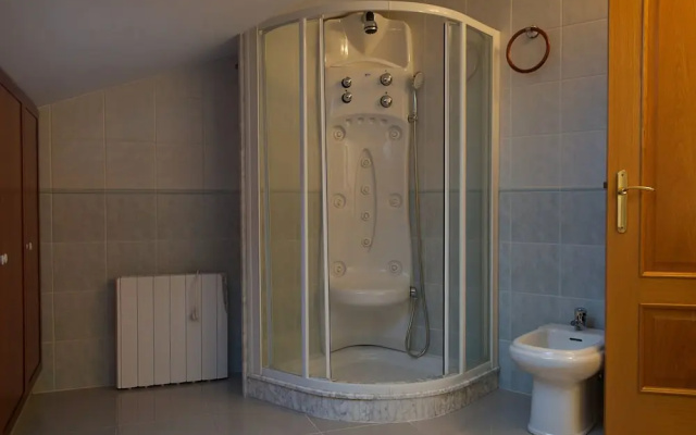 Casa Con Piscina en Perbes