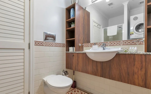 QV Princes Wharf Waterfront Apartment with Balcony - 934