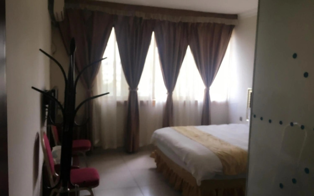 Shengtang Business Hotel