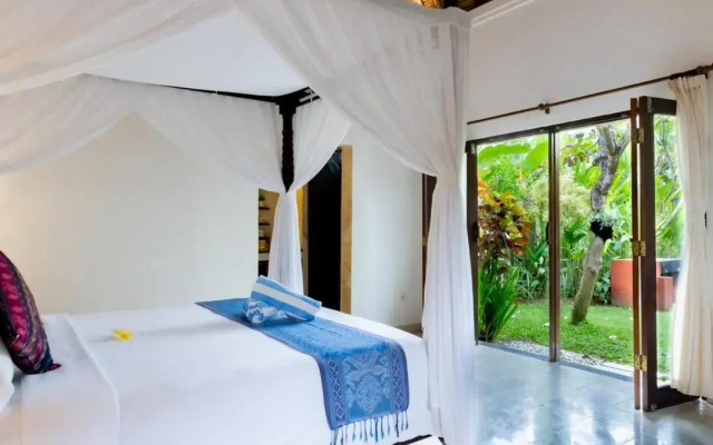 Villa Tunjung Batubelig 4 bedrooms