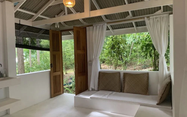 Coconut Beach Bungalows