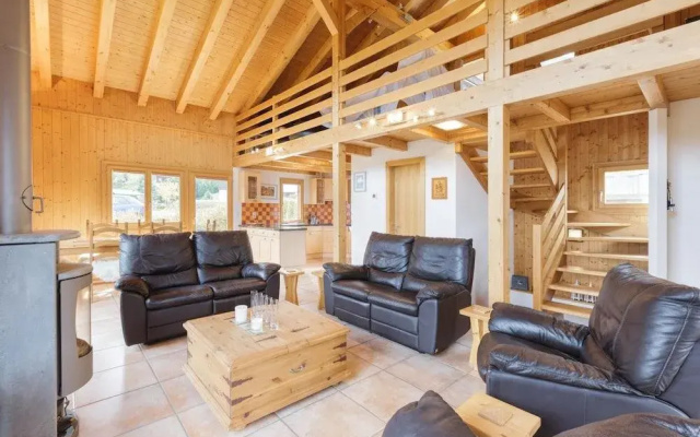 La Taniere - Cozy Chalet With Incredible Views and Parking