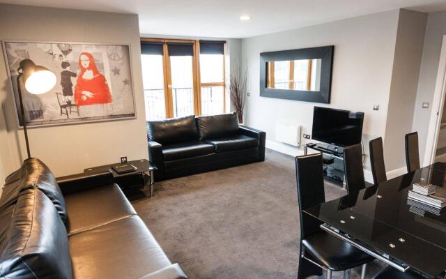 Отель City Warehouse Aparthotel Manchester комната для гостей