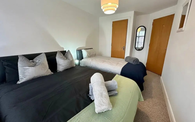 2br City Side Apartment