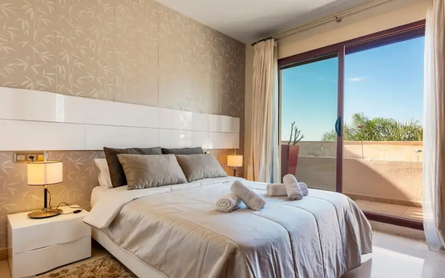 Stylish Apartment With Pool in Marbella - Ref M51