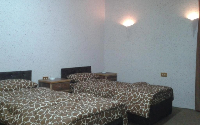 City Hotel