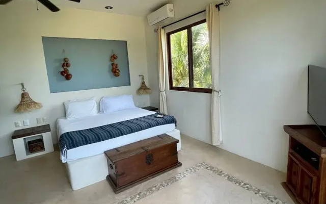 Luxury Ocean Front Villa - Adults Only