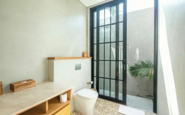 Bohemian Lush 5BR Retreat, 5 Mins to Bingin Beach