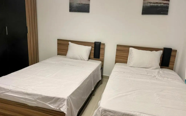 G Cribs 2 Br Sharing Pool (Adults Only)