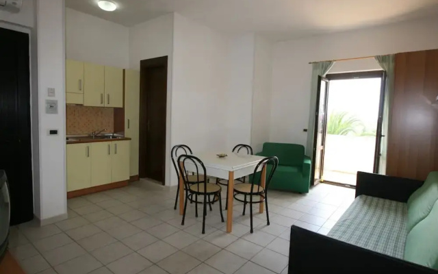Comfy Apartment with Balcony near Puglia Beach