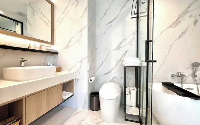 1BR 5Min Walk to BeachPool&Gym C243