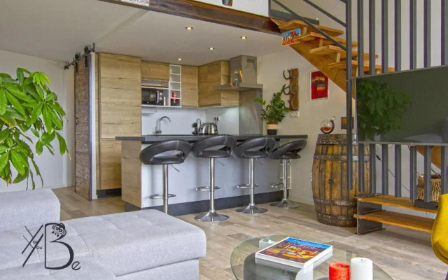 Residence de Porticcio, Youyoube