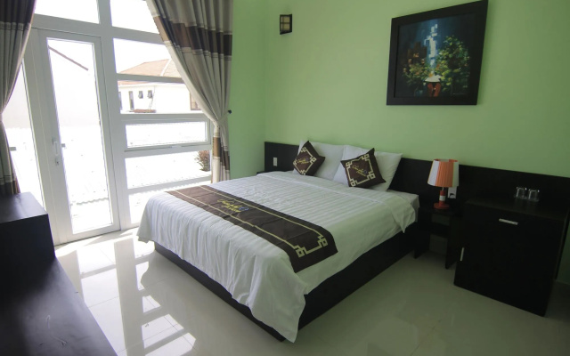 Chau Plus Homestay
