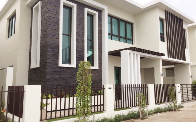 Отель The Regent Private Pool Villa Phuket вид на фасад