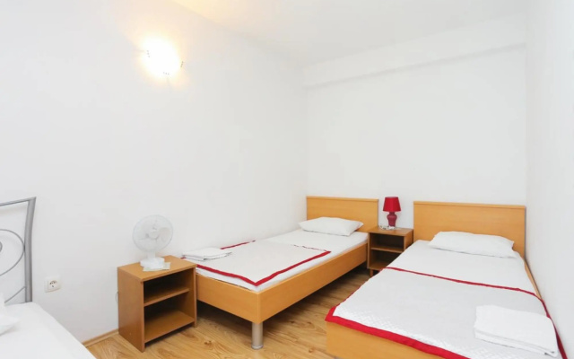 Lias - With Restaurant - A7a Drugi kat
