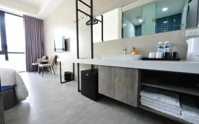 Sky Square Business Travel