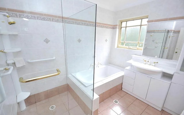 Kingsford 12 Shaw Furnished Apartment