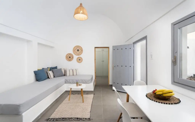 Villa Tholos with Private Jacuzzi