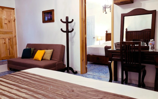 Hostal Plaza Central
