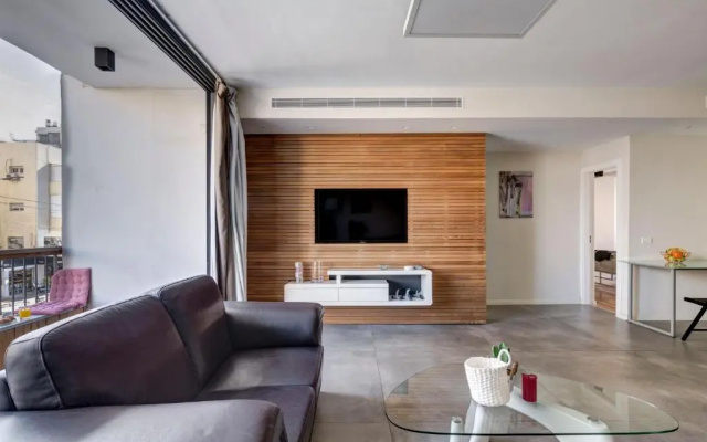 Nordau BLVD 2 Bedrooms