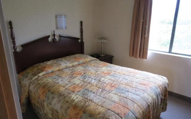 Western Royal Inn