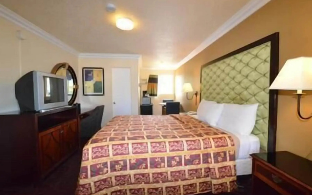 Lamplighter Motel