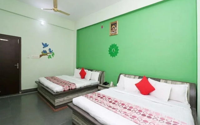 OYO 22644 Bhagat Palace