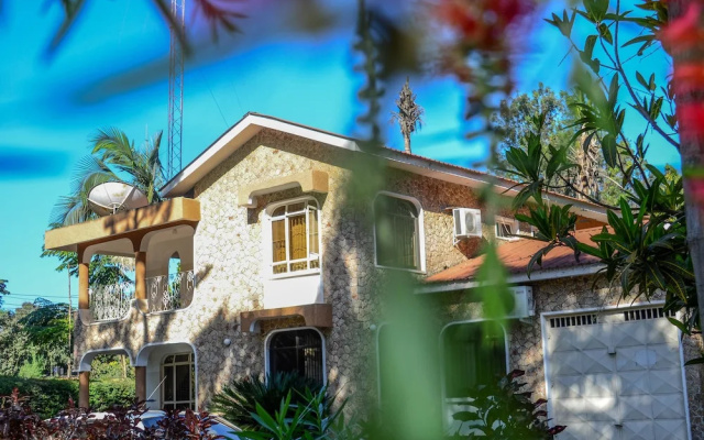 Mama Thea Homes - Hostel