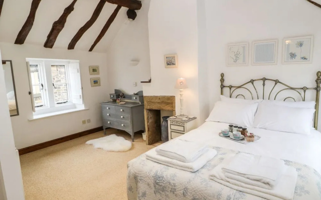 France Fold Cottage