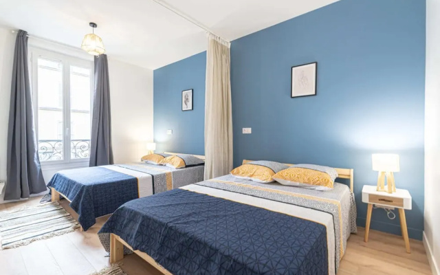 Luminous and Design Appt Close to Paris