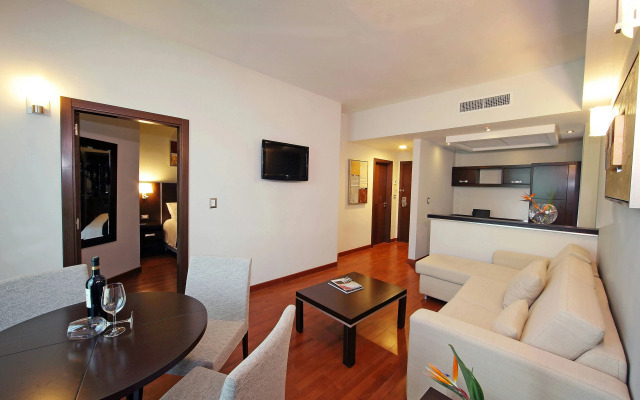 Marriott Executive Apartments Panama City, Finisterre