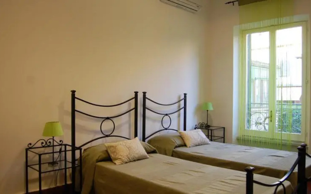 RSH Guardiola Apartments