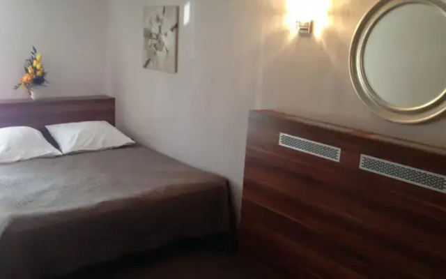 Hotel & Restauracja Glass
