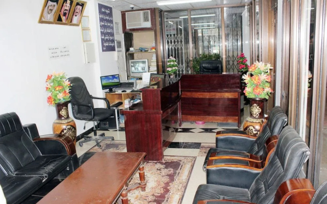 Al Eairy Furnished Apartments Qassim 2