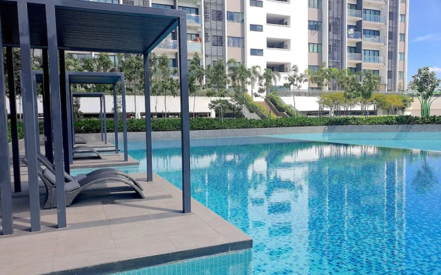 SkyVilla D'island Puchong by BeeStay