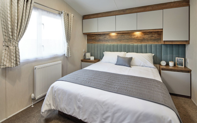 Island Breeze - Hayling Island