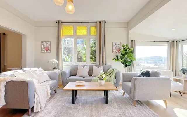 StayAU 2BR Home w/ Stunning Views in Tasmania