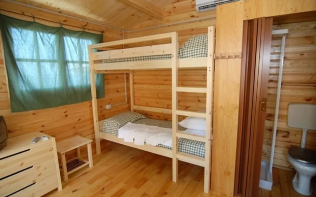 Cirucco Bay Hotel & Camping