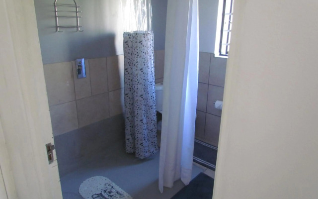 Santini Lace Self Catering Unit
