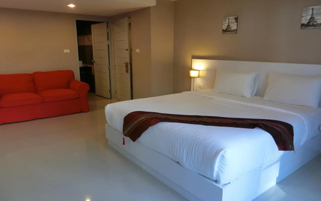 crystal suites pattaya