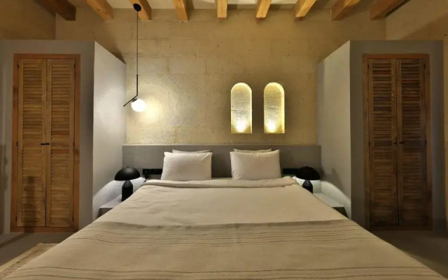 Simurg Cave House