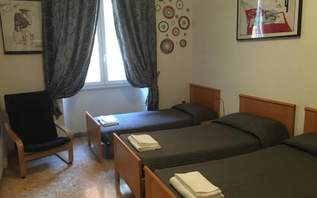 Delightful apartment 100 meters from the Colosseum