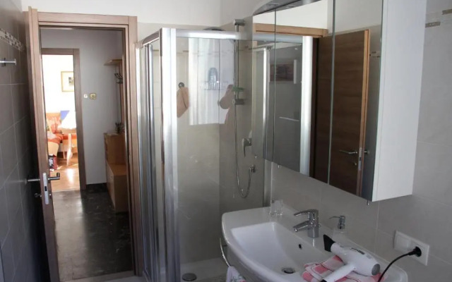 GUESTHOUSE48
