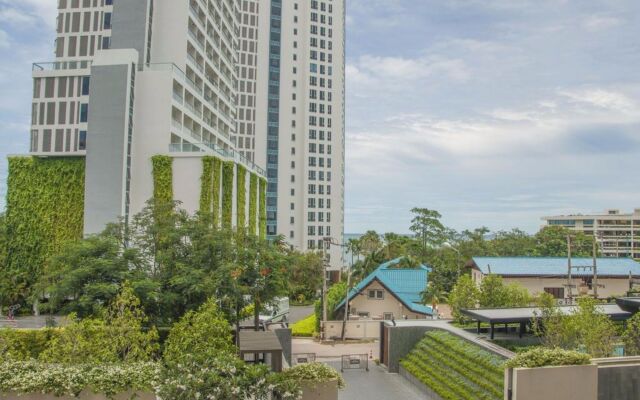 Отель Baan Plai Haad Beachfront Condominium Паттайя вид на фасад