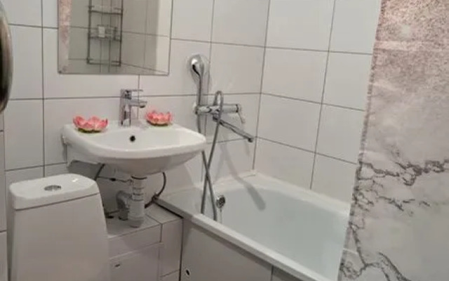 Апартаменты Лакшери на пл. Металлургов, д. 8