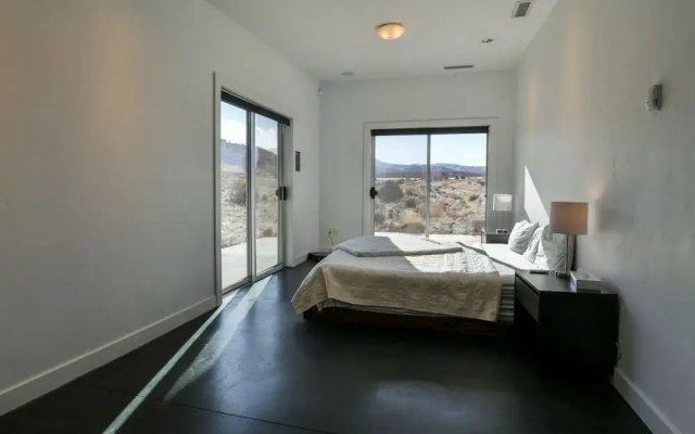 Arroyo Rez - in the beautiful red rocks of Moab with private hot tub