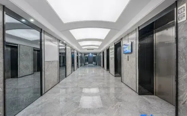 Huanzhi Mercure (Guangzhou Tianhe Stadium TaiKoo Hui)