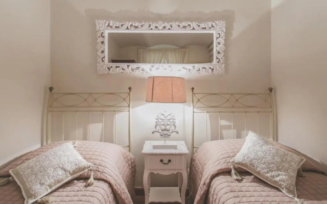 Florence Tower Apartment