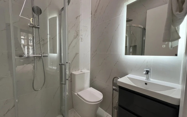 Luxurious London Studios