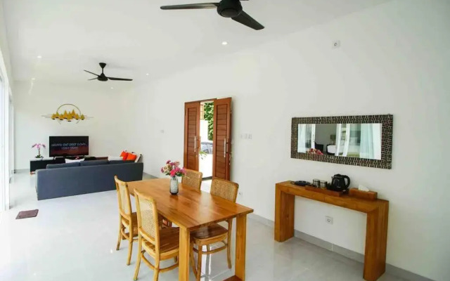 Villa Akmali Seminyak Drupadi 2 Bedrooms w/Pool 5mins to Beach